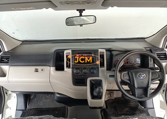 
								2020 TOYOTA HIACE VAN 2.8 2WD MT full									