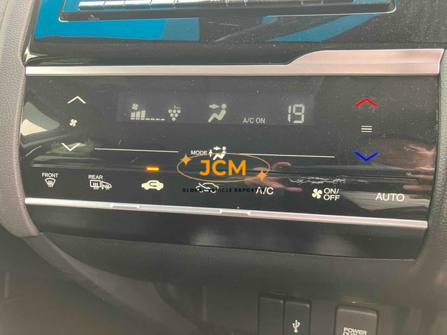 
								HONDA FIT HYBRID F COMFORT EDITION full									