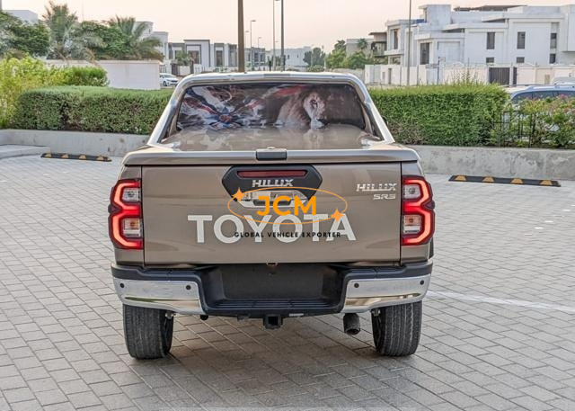 
								2021 TOYOTA HILUX PICK UP 2.8 4WD AT full									