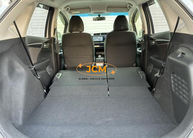 
								2015 HONDA FIT HYBRID DAA-GP5 full									