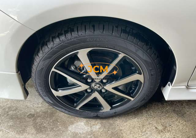 
								2019 TOYOTA COROLLA FIELDER DAA-NKE165G full									