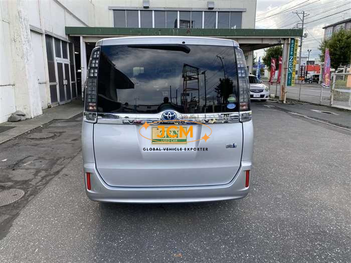 
								2015 TOYOTA VOXY full									