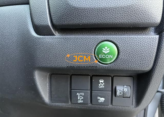 
								2015 HONDA FIT HYBRID DAA-GP5 full									