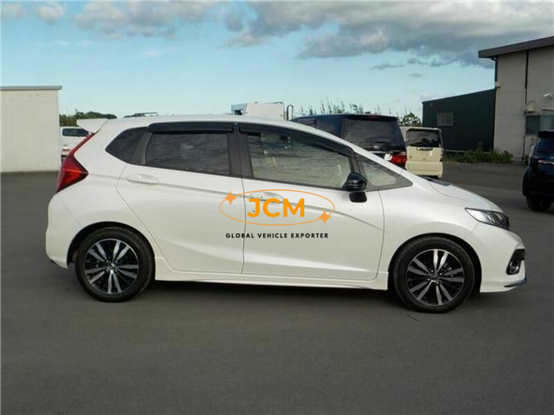 
								2017 HONDA FIT GK5 full									