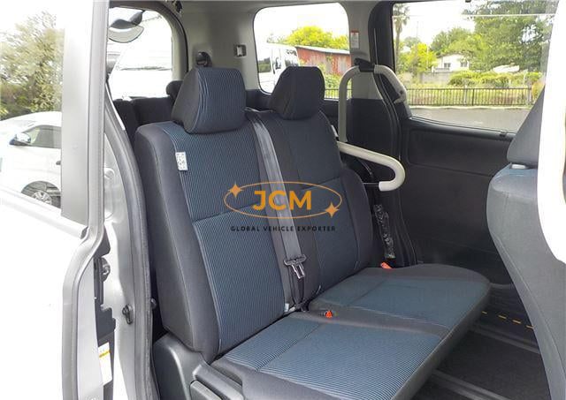 
								2021 TOYOTA NOAH full									