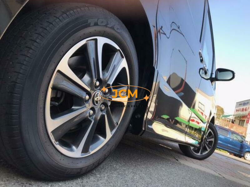 
								2020 TOYOTA VOXY DAA-ZWR80W HYBRID 2WD full									