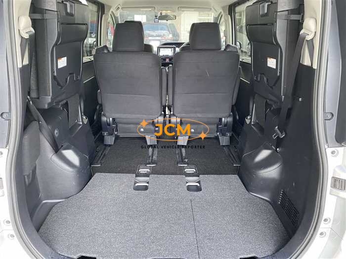 
								2015 TOYOTA VOXY full									