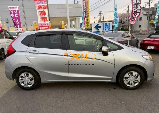 
								HONDA FIT 13G F full									