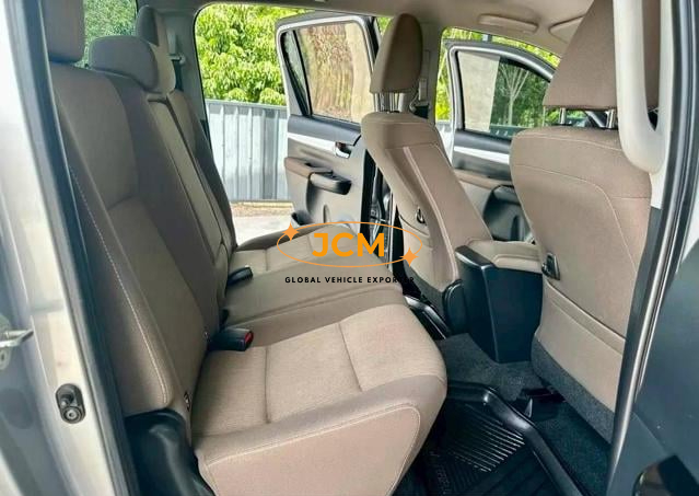 
								2017 TOYOTA HILUX 2.4 E REVO DOUBLE CAB full									