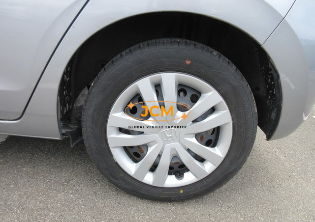 
								2021 HONDA FIT E:HEV full									