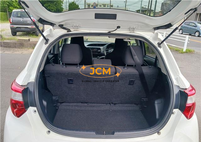 
								2020 TOYOTA VITZ full									