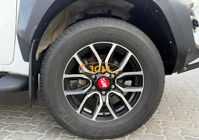 
								2024 TOYOTA HILUX 48V SR5 WITH GR SPORT KIT full									