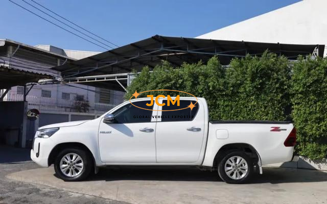
								2022 TOYOTA HILUX 2.4 E REVO DOUBLE CAB full									