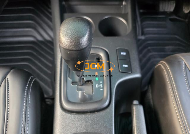 
								2023 TOYOTA HILUX ROCCO GR SPORTS KIT | 4 X 4 full									