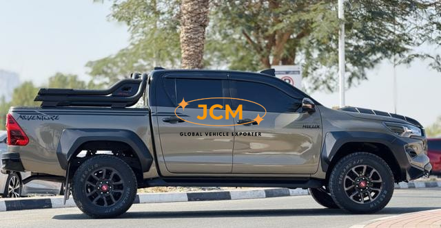 
								2023 TOYOTA HILUX 2.4 E REVO DOUBLE CAB full									
