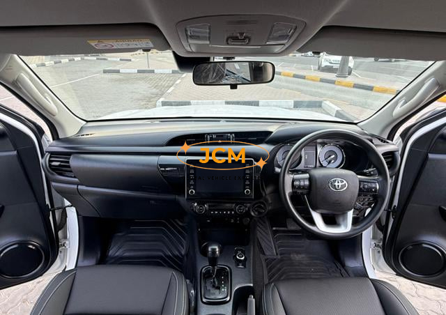 
								2024 TOYOTA HILUX 48V SR5 WITH GR SPORT KIT full									