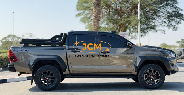 
								2023 TOYOTA HILUX 2.4 E REVO DOUBLE CAB full									