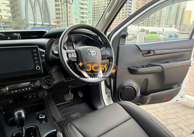 
								2024 TOYOTA HILUX 48V SR5 WITH GR SPORT KIT full									