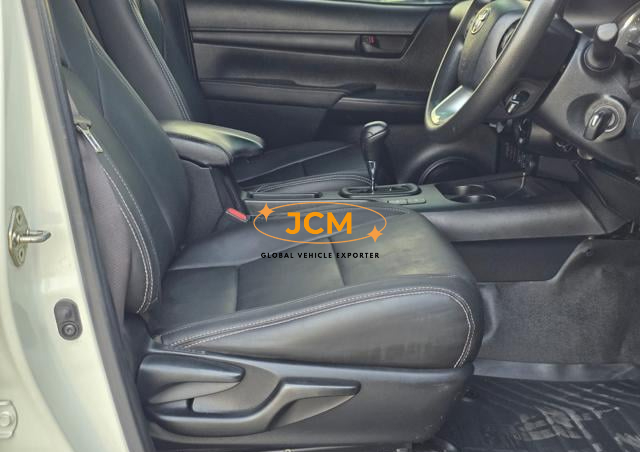 
								2023 TOYOTA HILUX ROCCO GR SPORTS KIT | 4 X 4 full									
