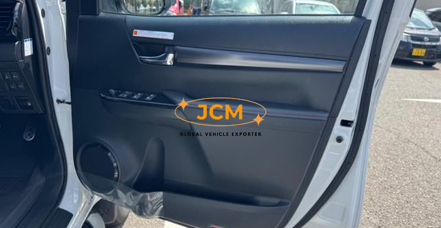 
								2024 TOYOTA HILUX ZGR full									