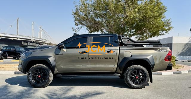 
								2023 TOYOTA HILUX 2.4 E REVO DOUBLE CAB full									
