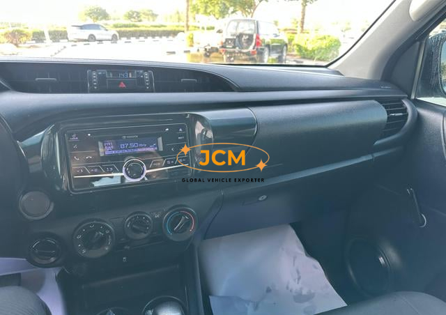 
								2019 TOYOTA HILUX PERFECT ACCIDENT FREE 2.7L 4WD full									