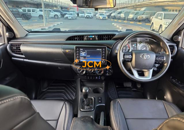 
								2023 TOYOTA HILUX ROCCO GR SPORTS KIT | 4 X 4 full									
