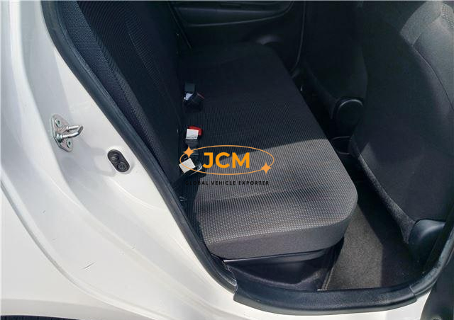 
								2020 TOYOTA VITZ full									