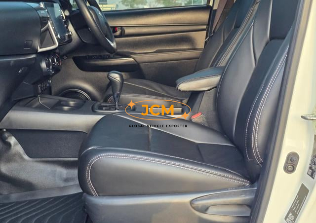 
								2023 TOYOTA HILUX ROCCO GR SPORTS KIT | 4 X 4 full									