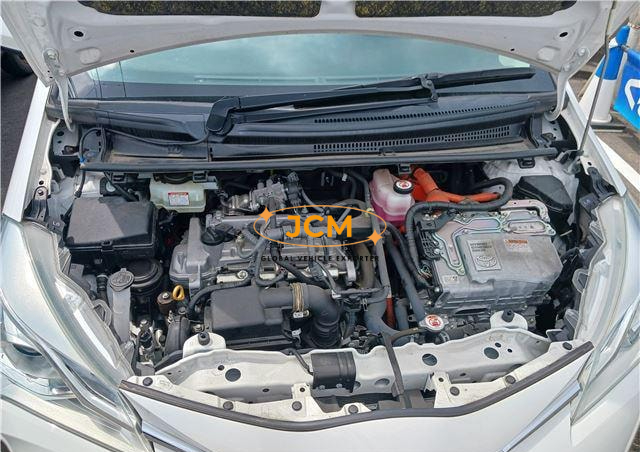 
								2020 TOYOTA VITZ full									