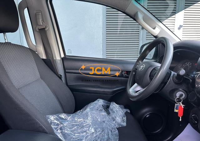 
								2019 TOYOTA HILUX PERFECT ACCIDENT FREE 2.7L 4WD full									