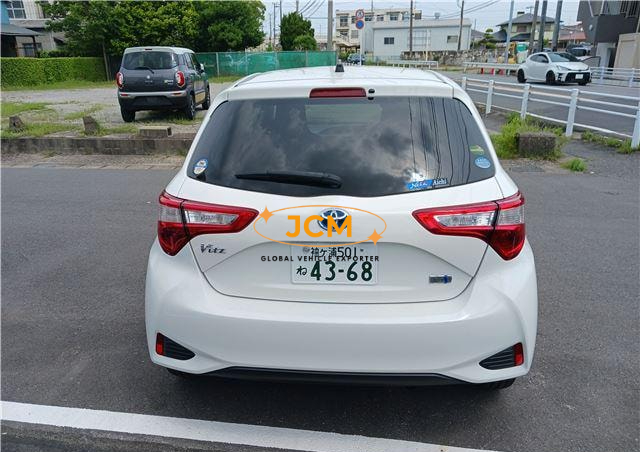 
								2020 TOYOTA VITZ full									