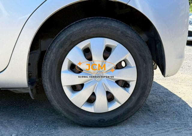 
								2012 TOYOTA VITZ full									