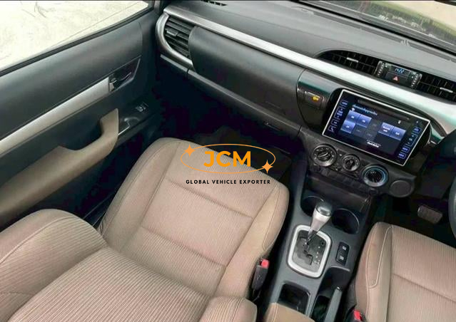 
								2017 TOYOTA HILUX 2.4 E REVO DOUBLE CAB full									