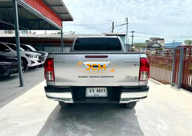 
								2017 TOYOTA HILUX 2.4 E REVO DOUBLE CAB full									