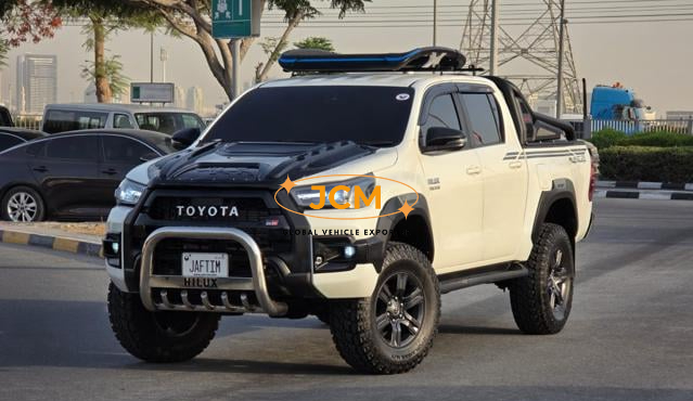 
								2023 TOYOTA HILUX ROCCO GR SPORTS KIT | 4 X 4 full									