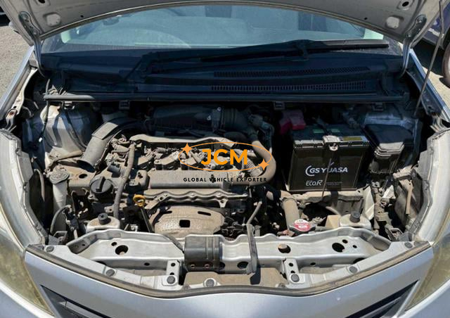 
								2012 TOYOTA VITZ full									