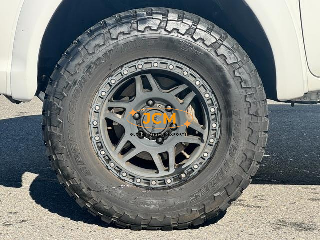 
								2018 TOYOTA HILUX Z 4WD full									