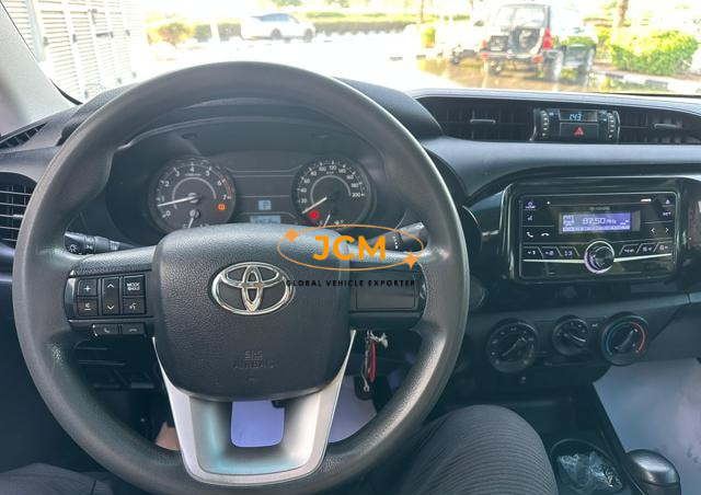 
								2019 TOYOTA HILUX PERFECT ACCIDENT FREE 2.7L 4WD full									