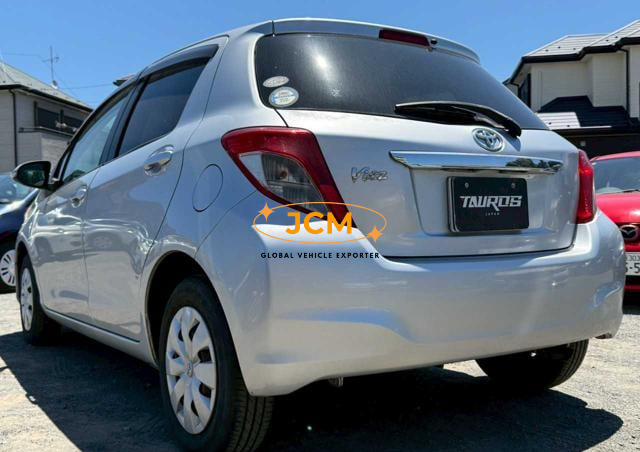 
								2012 TOYOTA VITZ full									
