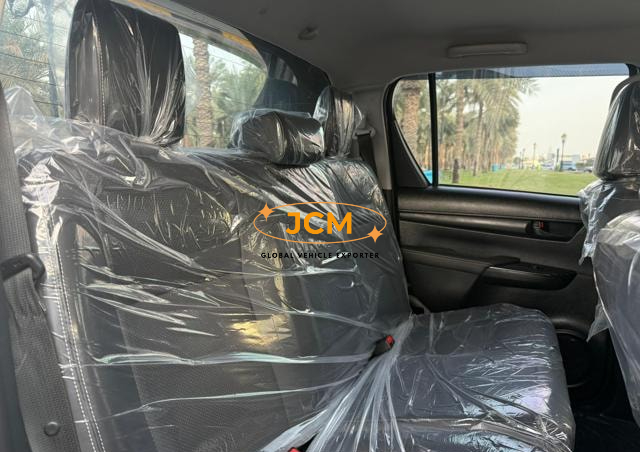 
								2024 TOYOTA HILUX 48V SR5 WITH GR SPORT KIT full									