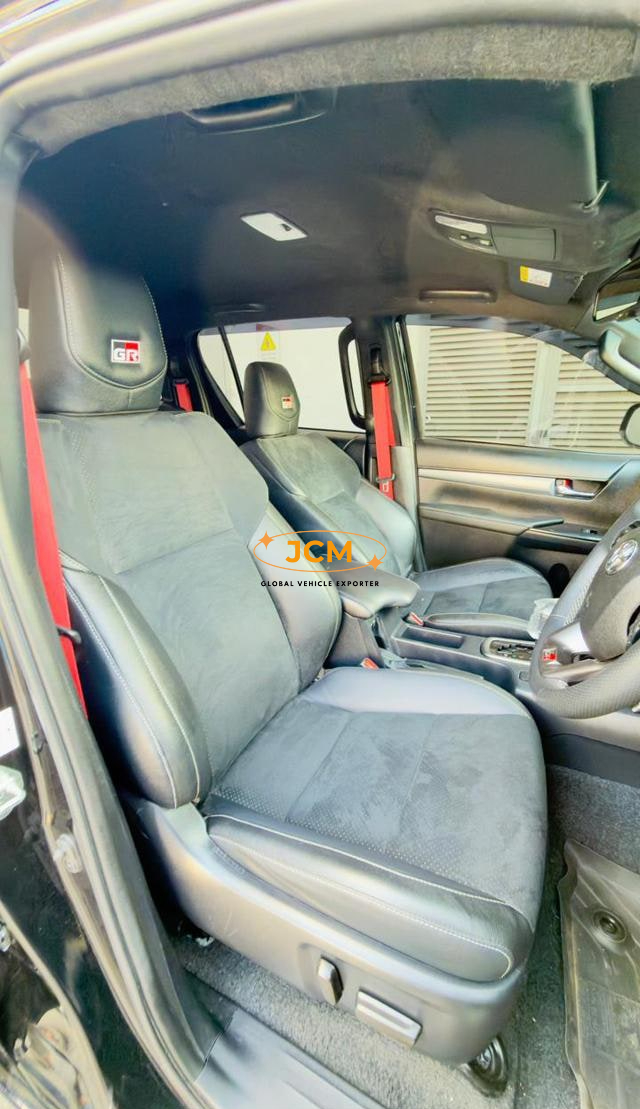 
								2024 TOYOTA HILUX GR full									