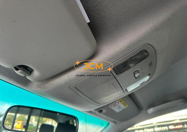 
								2019 TOYOTA HILUX PERFECT ACCIDENT FREE 2.7L 4WD full									