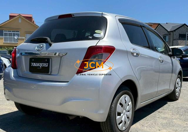 
								2012 TOYOTA VITZ full									