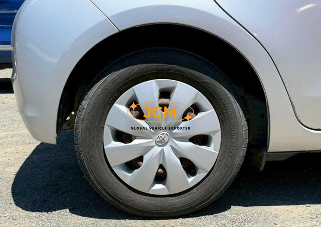 
								2012 TOYOTA VITZ full									