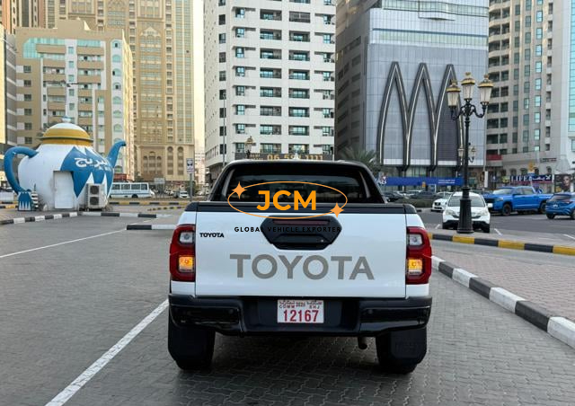
								2024 TOYOTA HILUX 48V SR5 WITH GR SPORT KIT full									