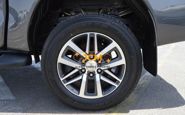 
								2018 TOYOTA HILUX DOUBLE CABIN 4WD full									