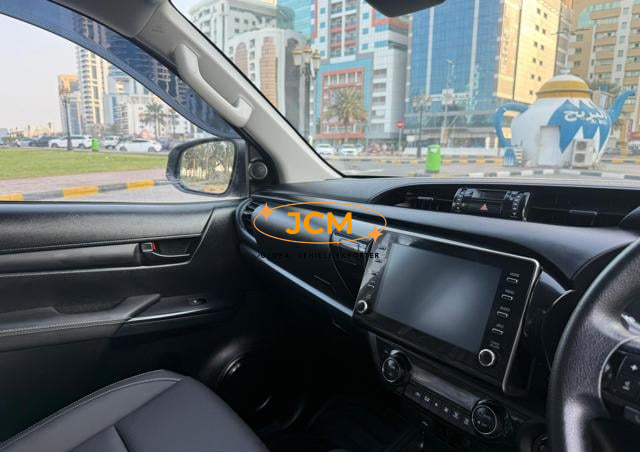
								2024 TOYOTA HILUX 48V SR5 WITH GR SPORT KIT full									