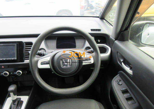 
								2021 HONDA FIT E:HEV full									