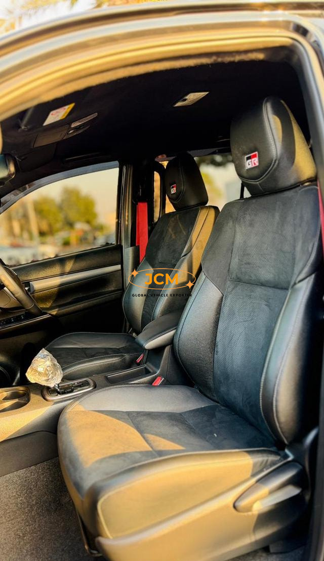 
								2024 TOYOTA HILUX GR full									